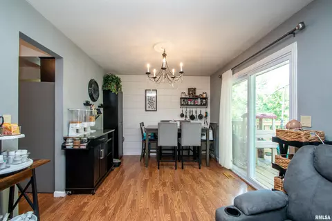 324 Pinecrest Dr, Germantown Hills, IL 61548 photo 10