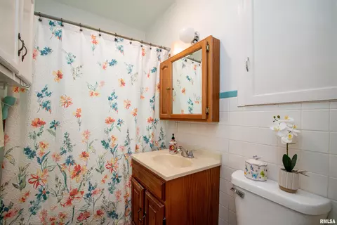 202 Esser St, Washington, IL 61571 photo 24