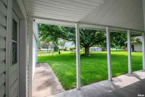 202 Esser St, Washington, IL 61571 photo 31