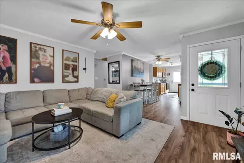 Entry Way - 301 Devonshire Rd, Washington, IL 61571 photo 1 of 3