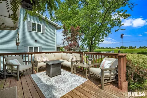 Exterior - 301 Devonshire Rd, Washington, IL 61571 photo 6 of 6
