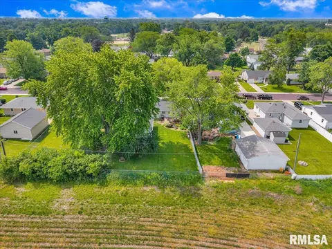View/Area - 301 Devonshire Rd, Washington, IL 61571 photo 2 of 7