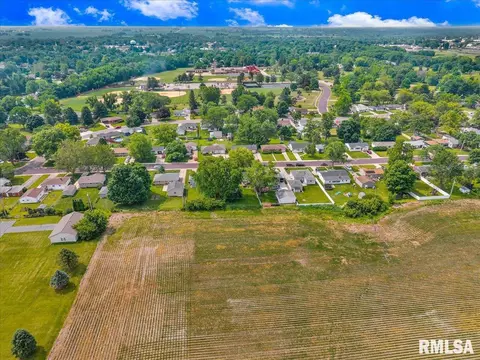 View/Area - 301 Devonshire Rd, Washington, IL 61571 photo 5 of 7