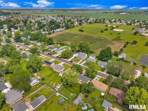 View/Area - 301 Devonshire Rd, Washington, IL 61571 photo 4 of 7