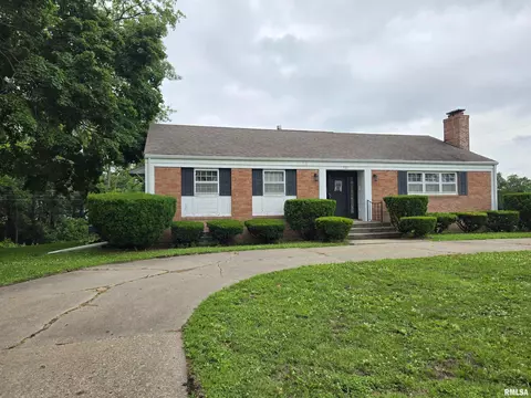 301 N Louise St, La Harpe, IL 61450
