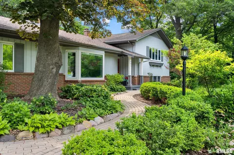 401 W Detweiller Dr, Peoria, IL 61615