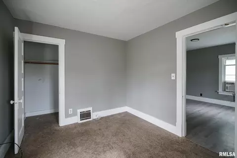 409 Embert Pl, Peoria, IL 61603 photo 17