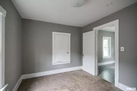 409 Embert Pl, Peoria, IL 61603 photo 12