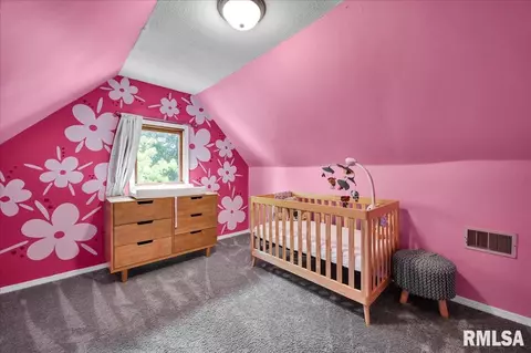 Bedroom - 203 E Pine St, Dunlap, IL 61525 photo 4 of 5