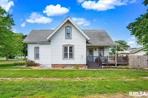 203 E Pine St, Dunlap, IL 61525