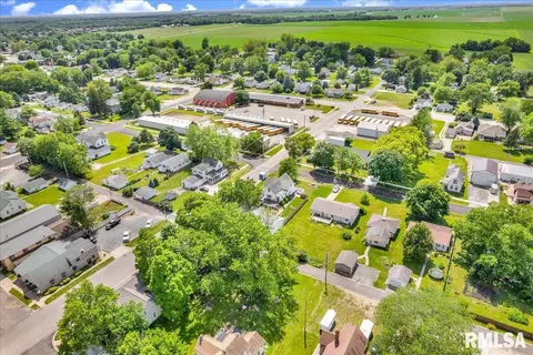 View/Area - 203 E Pine St, Dunlap, IL 61525 photo 5 of 14