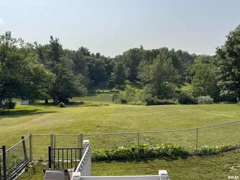 Exterior - 15 Elmo Dr, Macomb, IL 61455 photo 4 of 5