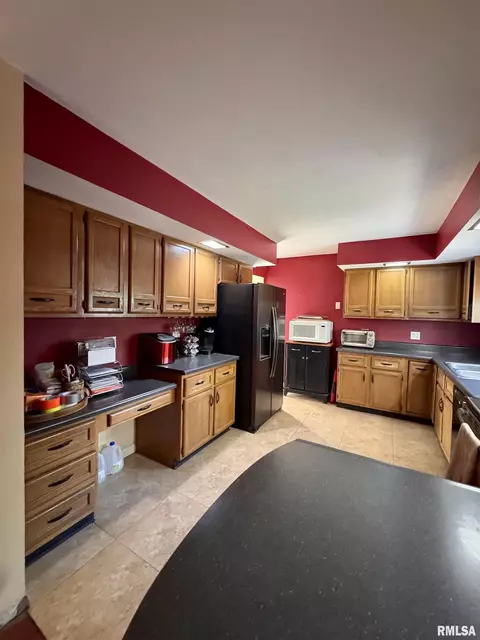 Kitchen - 15 Elmo Dr, Macomb, IL 61455 photo 5 of 5