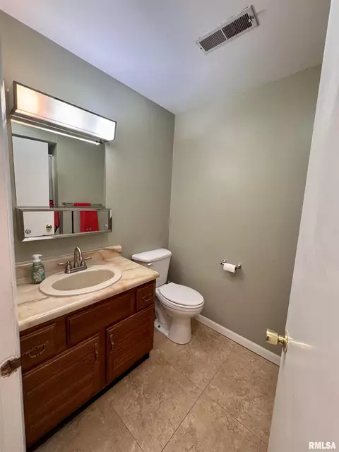 Bath - 15 Elmo Dr, Macomb, IL 61455 photo 5 of 5