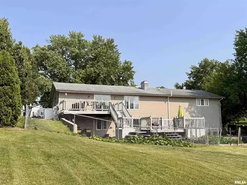 Exterior - 15 Elmo Dr, Macomb, IL 61455 photo 3 of 5