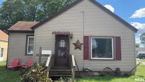 441 W Avenue E, Lewistown, IL 61542