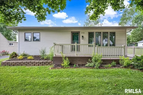 213 Bird Ave, Bartonville, IL 61607