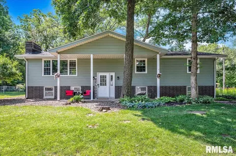 1536 Hickory Point Rd, Metamora, IL 61548