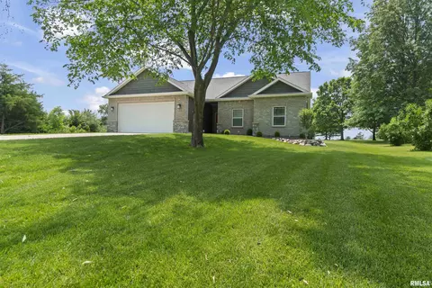 4096 Oak Run Dr, Dahinda, IL 61428