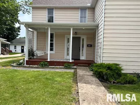 Exterior - 964 E Locust St, Canton, IL 61520 photo 1 of 12