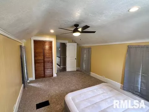 Bedroom - 964 E Locust St, Canton, IL 61520 photo 2 of 4
