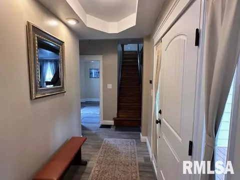 Entry Way - 964 E Locust St, Canton, IL 61520 photo 2 of 5