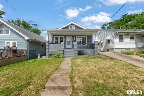 3903 N Prospect Rd, Peoria Heights, IL 61616