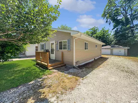 1404 E Richwoods Blvd, Peoria, IL 61603