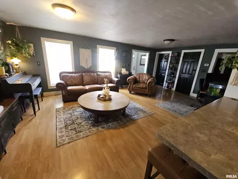 75 W 5th St, El Paso, IL 61738 photo 8