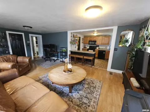 75 W 5th St, El Paso, IL 61738 photo 6