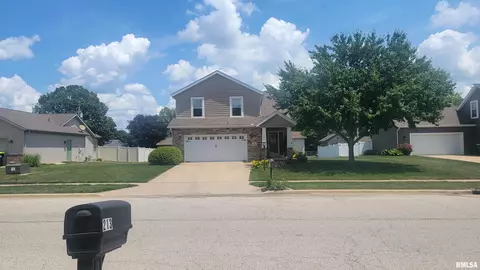 212 Sandyshores Dr, Chillicothe, IL 61523