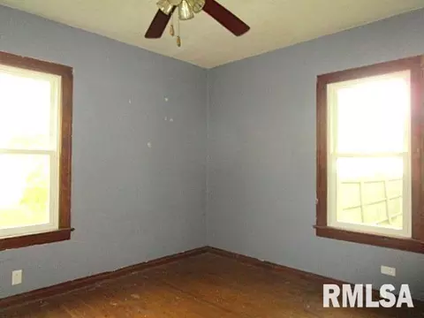 320 E Meadow Lawn St, Manito, IL 61546 photo 13
