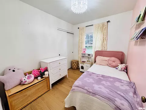 Bedroom - 702 S Pearl St, Macomb, IL 61455 photo 5 of 5