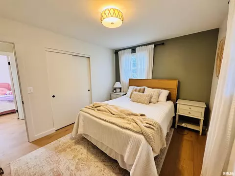Bedroom - 702 S Pearl St, Macomb, IL 61455 photo 2 of 5