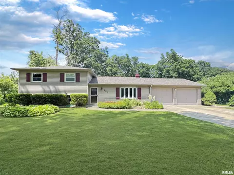 490 Oak Point Rd, Metamora, IL 61548