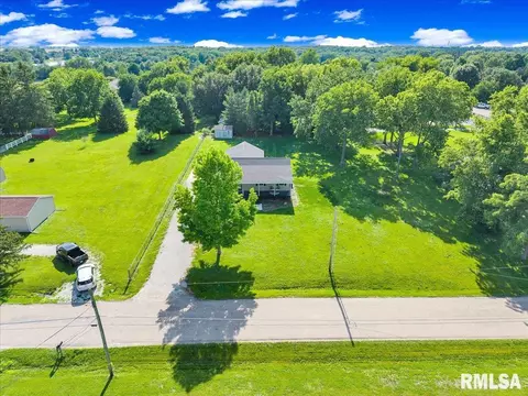 View/Area - 1208 S Adams Rd, Eureka, IL 61530 photo 1 of 11