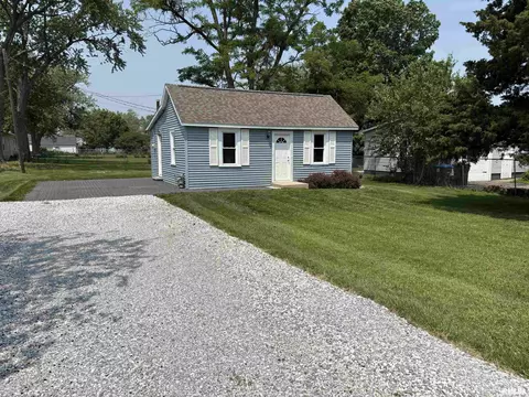 308 Victor St, East Peoria, IL 61611