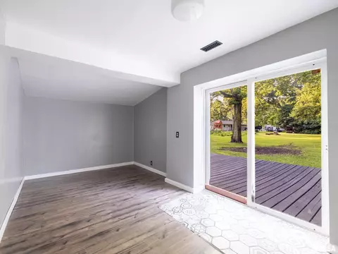 Living - 6635 W Wheeler Rd, Mapleton, IL 61547 photo 1 of 1