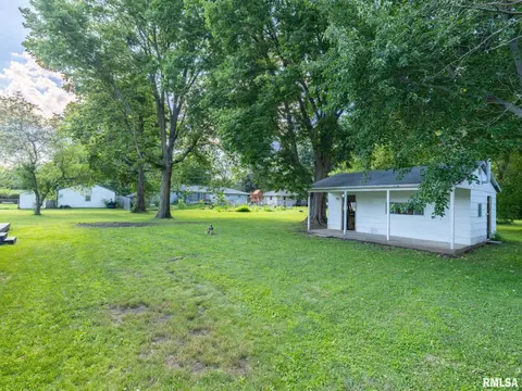 Exterior - 6635 W Wheeler Rd, Mapleton, IL 61547 photo 2 of 8