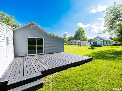 Exterior - 6635 W Wheeler Rd, Mapleton, IL 61547 photo 5 of 8