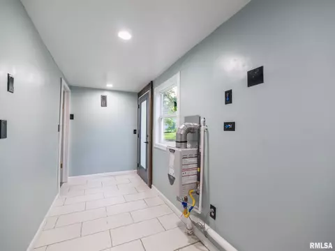 Entry Way - 6635 W Wheeler Rd, Mapleton, IL 61547 photo 1 of 2