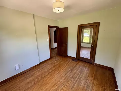 Bedroom - 601 Compton Pkwy, Macomb, IL 61455 photo 3 of 5