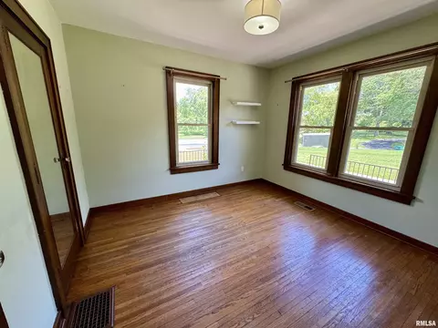 Bedroom - 601 Compton Pkwy, Macomb, IL 61455 photo 1 of 5