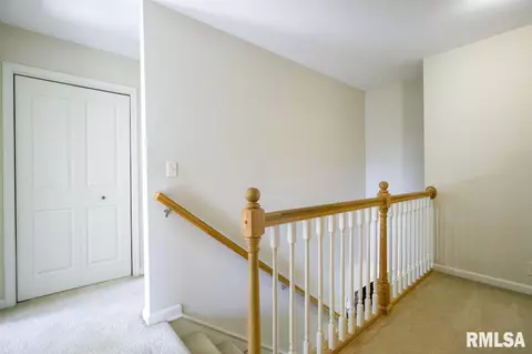 Entry Way - 1508 W Meadowview Dr, Dunlap, IL 61525 photo 2 of 2