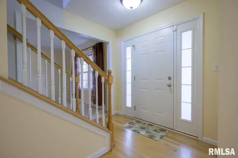 Entry Way - 1508 W Meadowview Dr, Dunlap, IL 61525 photo 1 of 2