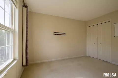 Bedroom - 1508 W Meadowview Dr, Dunlap, IL 61525 photo 3 of 4