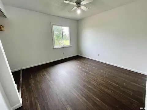 Bedroom - 15 Cedar Dr, Macomb, IL 61455 photo 6 of 6
