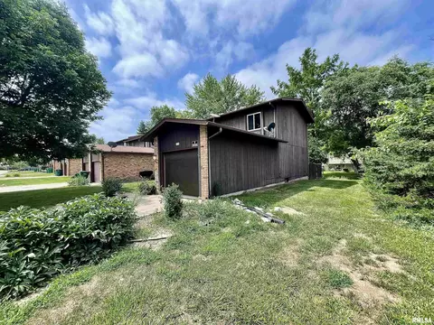 Exterior - 15 Cedar Dr, Macomb, IL 61455 photo 1 of 2