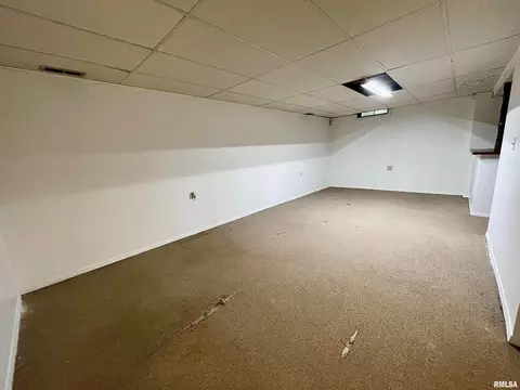 Other - 15 Cedar Dr, Macomb, IL 61455 photo 4 of 9