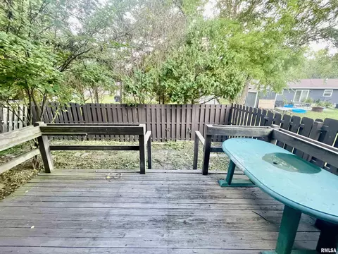 Exterior - 15 Cedar Dr, Macomb, IL 61455 photo 2 of 2